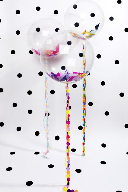 clear round balloons with confetti + garland | BONBON BALLOONS